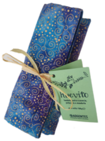 HUEVITO CLUTCH BAG